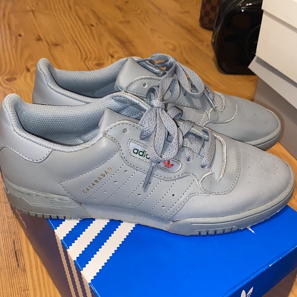 AUTH Yeezy Calabasas tennis shoes - Picture 2 of 4